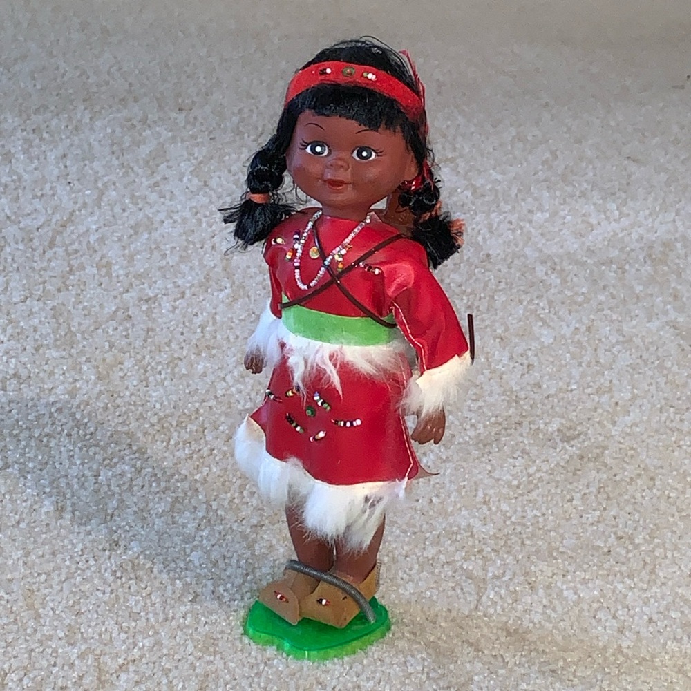 Vintage Native American doll with baby, 10 1/2”